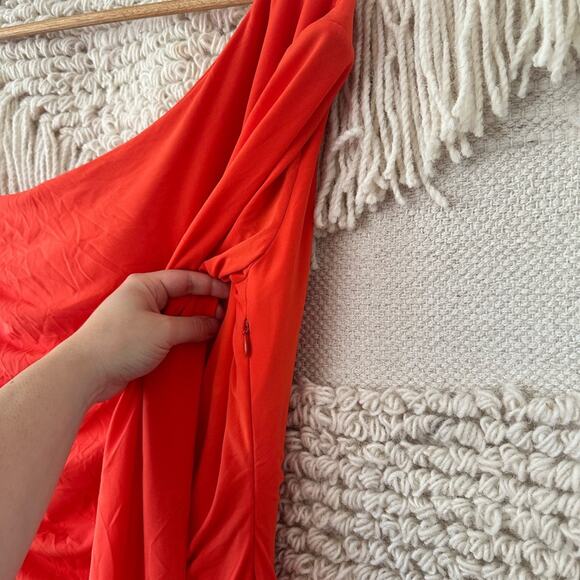 Halston Giana Gown - Picture 6 of 9